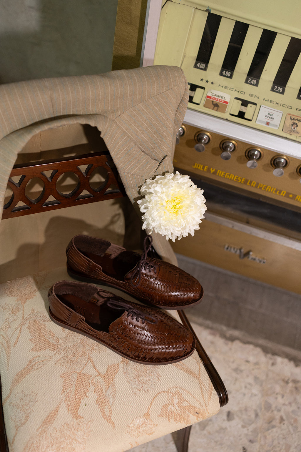 Cayucas Tomás — handwoven brown leather huarache loafer, handmade in Mexico